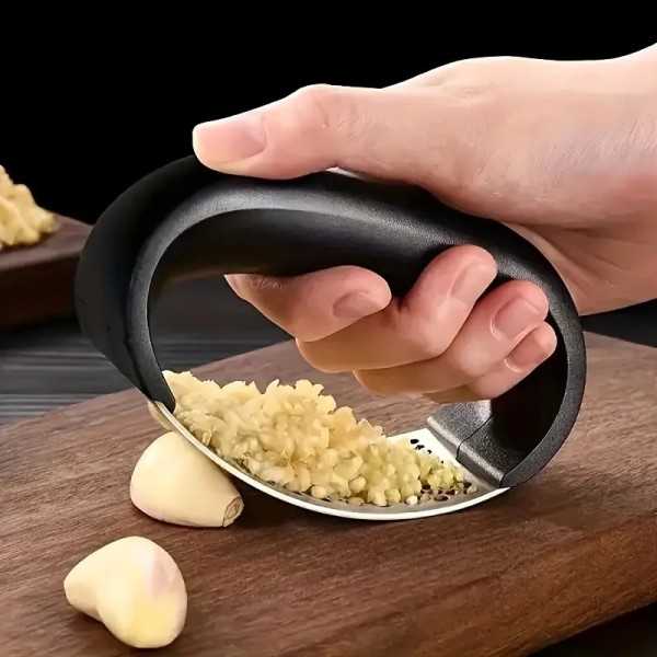 Food Grade Stainless Steel Garlic Press Metal Plastic One-Press Design Easy Clean Effort-Saving