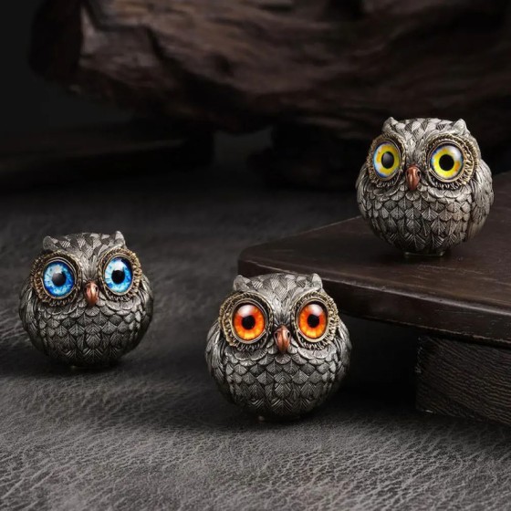 Washable Cartoon Cute Animal Owl Statue Big Eyes Handmade Realistic Feathers Metal Figurine Home Decor