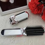 Easy To Use 1pc Portable Stylish Mini Folding Women's Hair Brush Rubber Bristles All Types Perfect Travelling Shopping