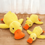 Smooth Cute plush cat dog squeaking toys durable duck-shaped teething interactive entertainment sleep companion relaxation