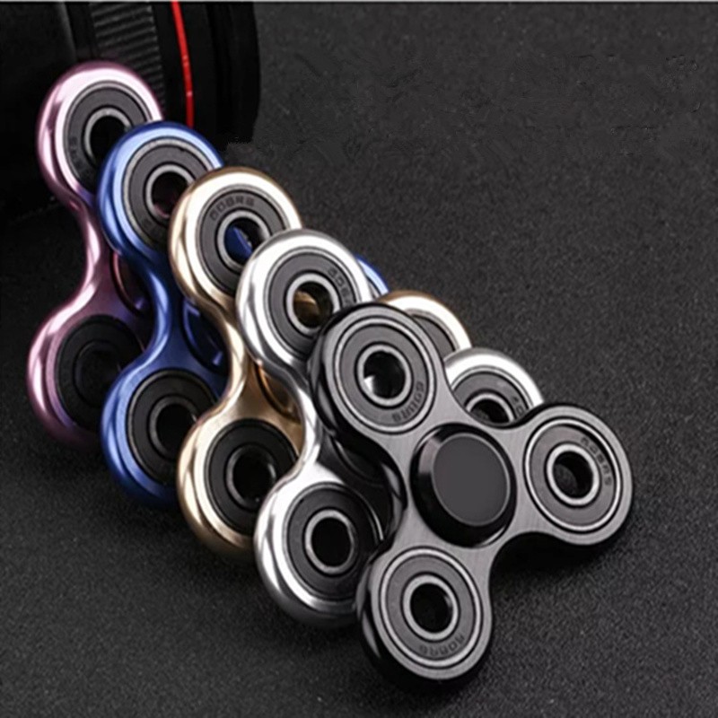 Easy To Use 70mm Triangle Finger Aluminum Alloy Metal Spinner No Box R188 Bearing Turn 3-4 Minutes Child Toys Decompression Toy