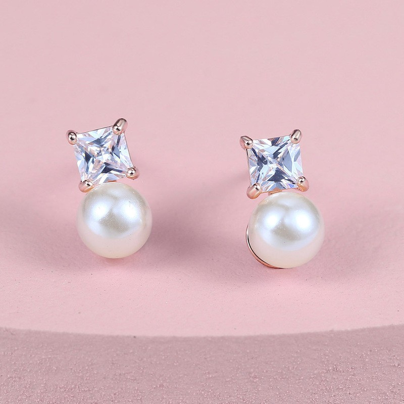 Elegant Cubic Zirconia and Imitation Pearl Stud Earrings for Women