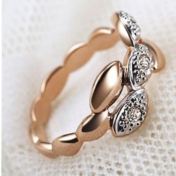 Leaf Shape Crystal Ring for Women Rose Gold Elegant Party Jewelry
