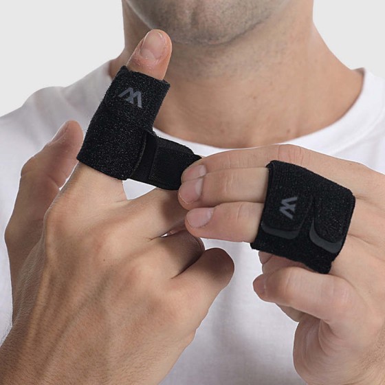 Adjustable Finger Splint Support Brace for Sports and Joint Protection